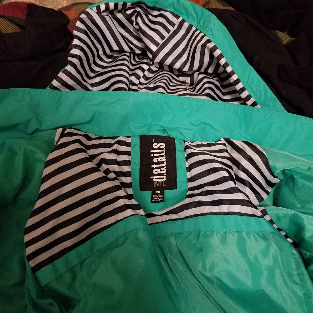 Plus size water resistant jacket
